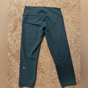 Lululemon, wunder train, size 14, green jasper